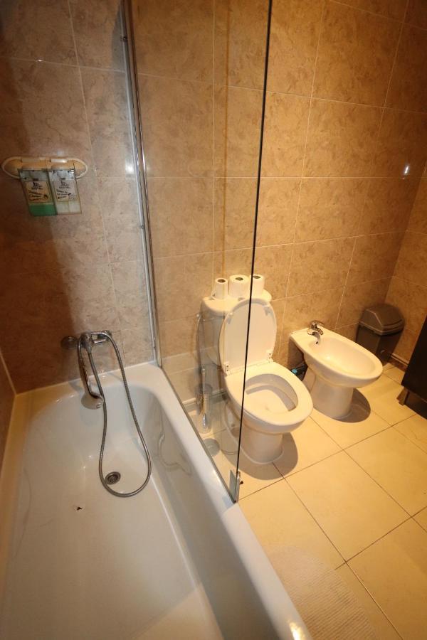 Habitación Doble con baño compartido