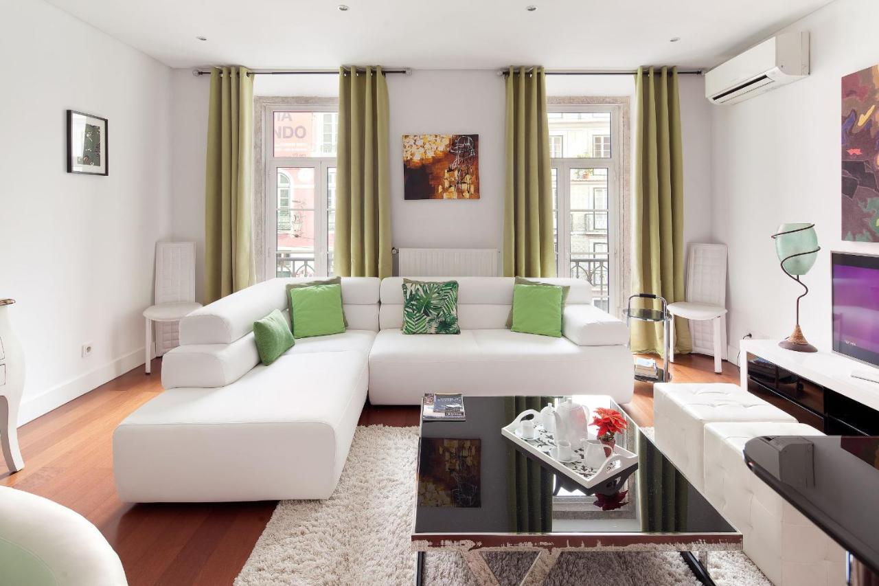 Superior One-Bedroom Apartment