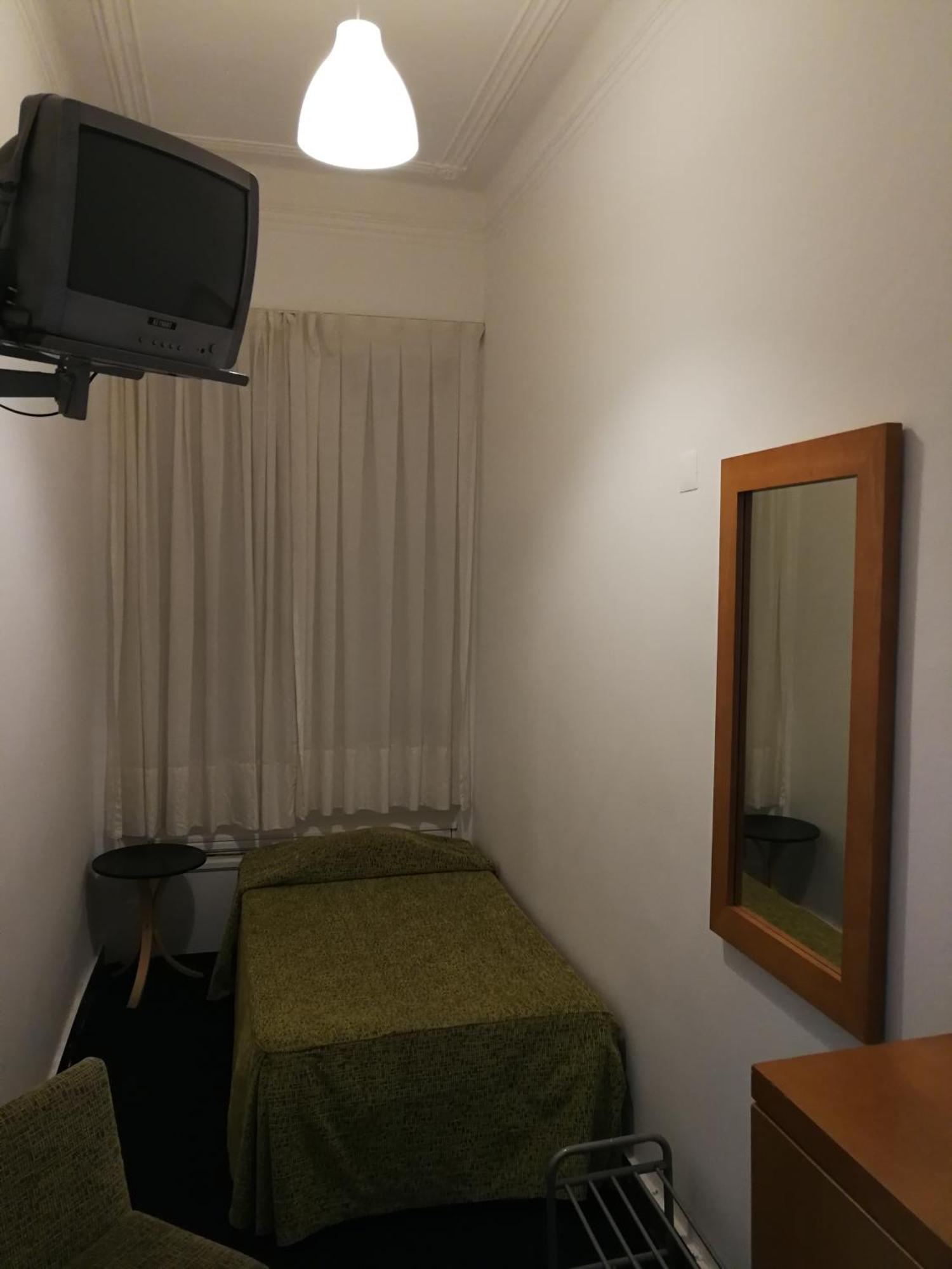 Single Room with Shared Bathroom
