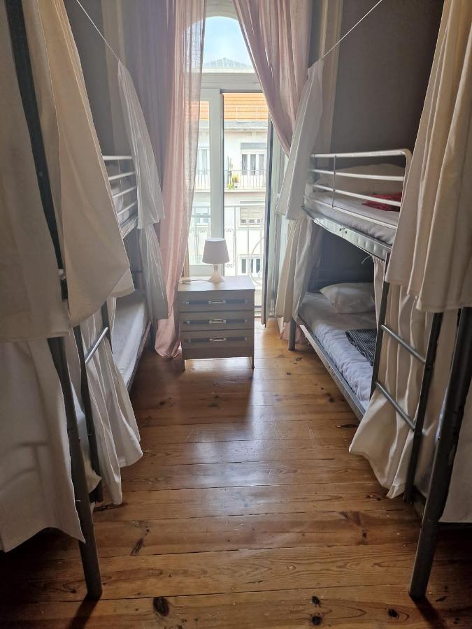 Bed 4-Bed Mixed Dormitory Room