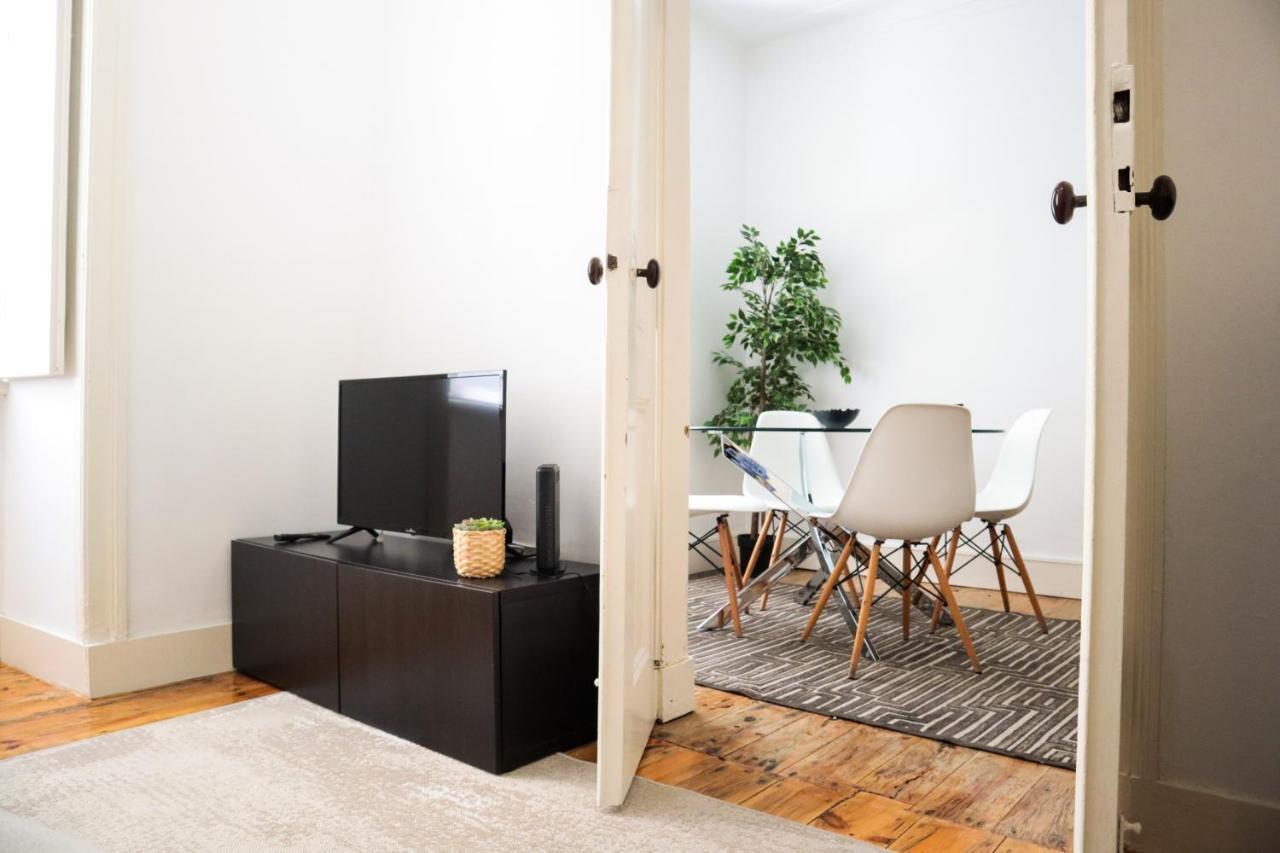 One-Bedroom Apartment,1245208762:JPEG