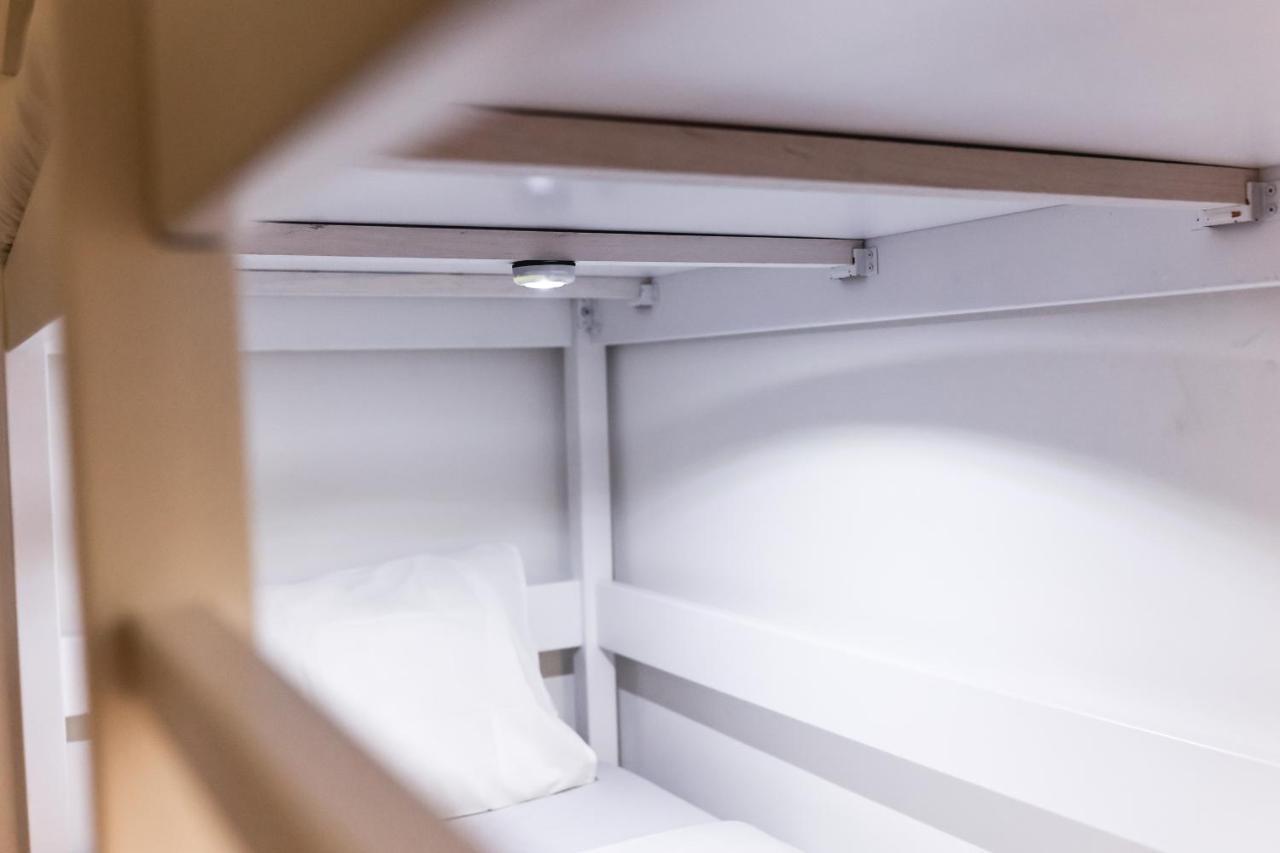 Single Bed 4-Bed Dormitory Room