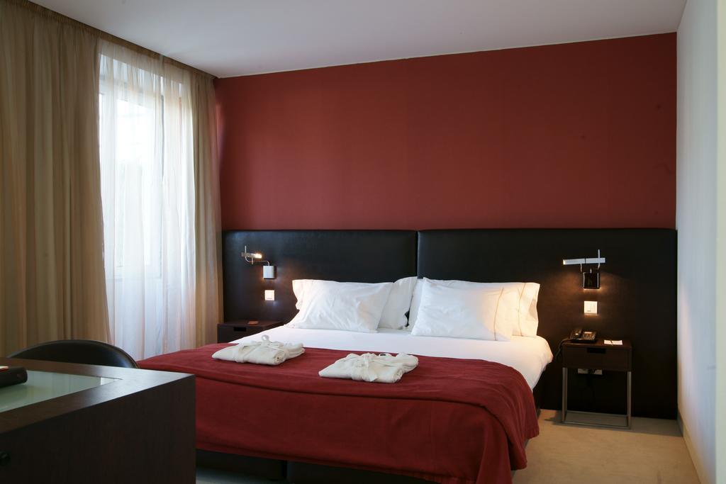 Camera Matrimoniale/Doppia con Letti Singoli con Letto Supplementare