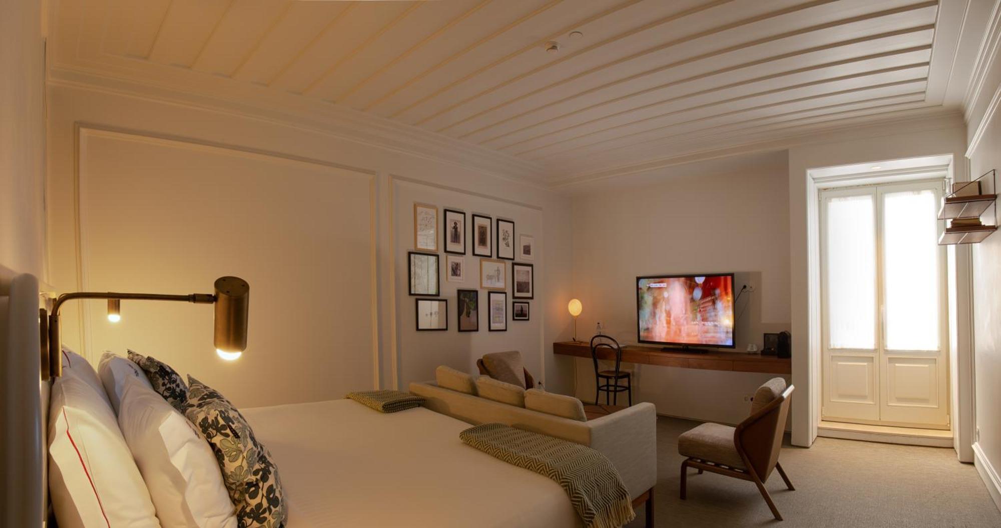 Unique Room,1279550290:JPEG