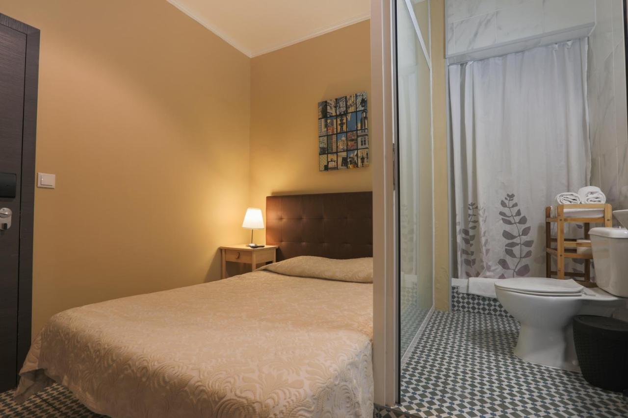Double Room Green Room No Cleaning