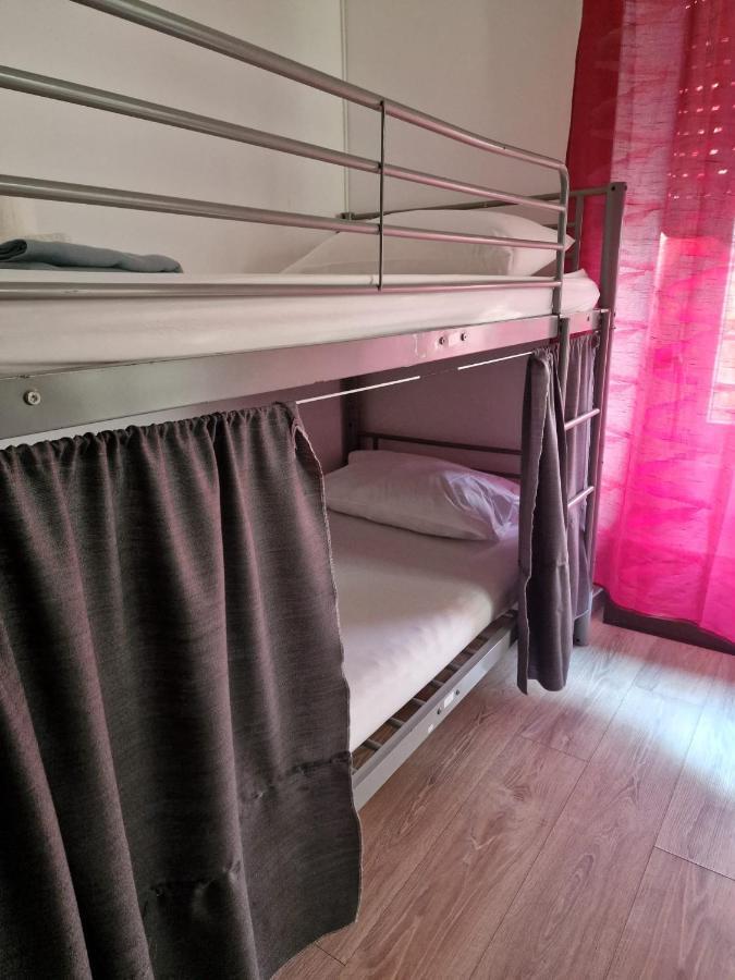 Bed 8-Bed Mixed Dormitory Room