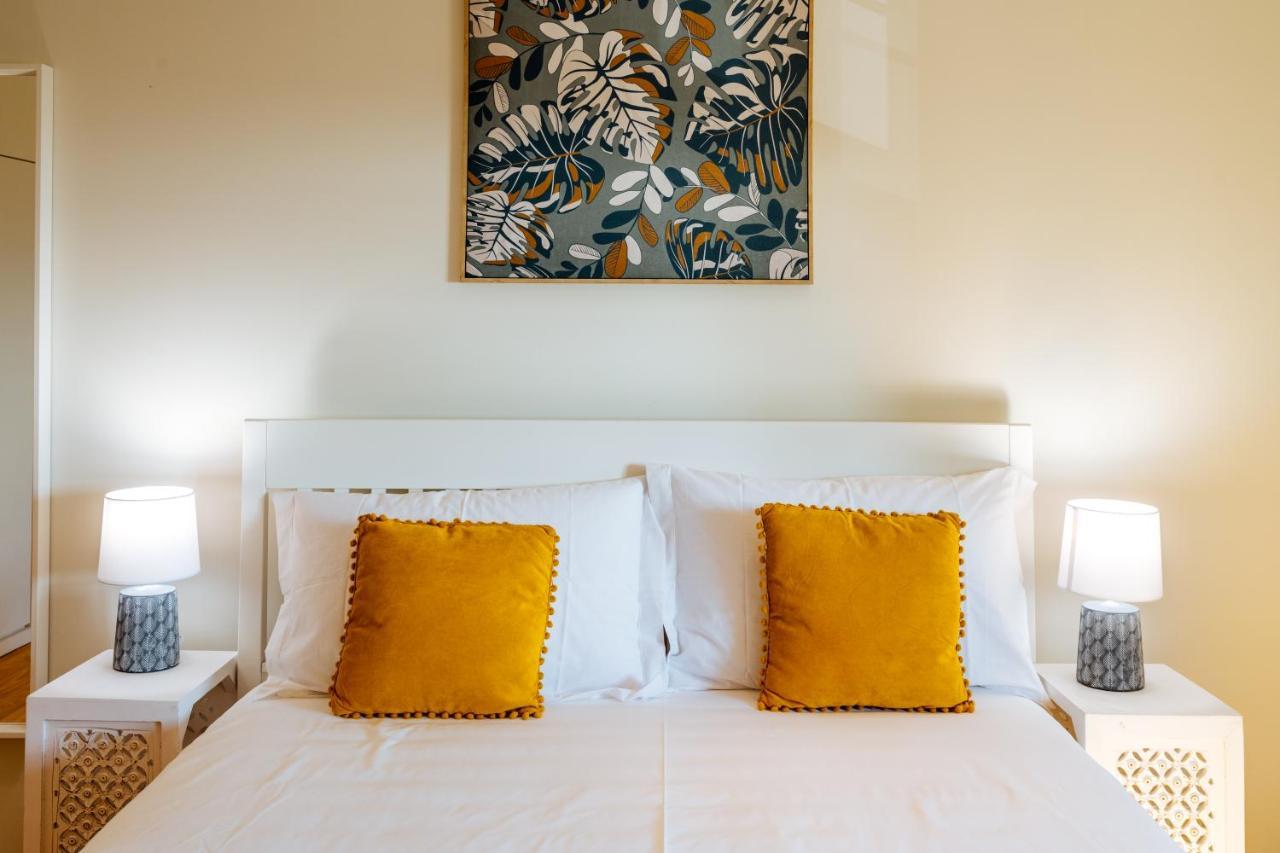 Superior King River View Room