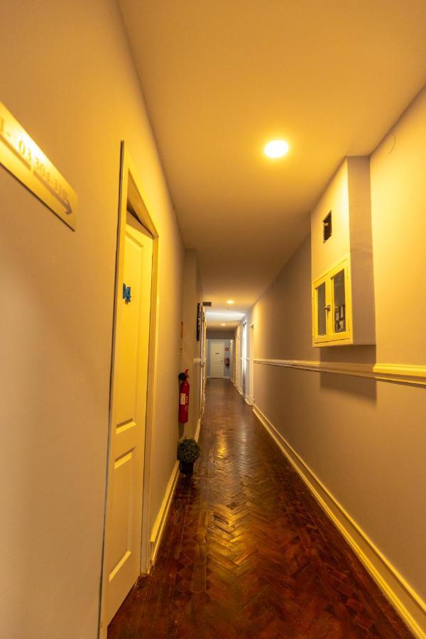 Single Room Bathroom