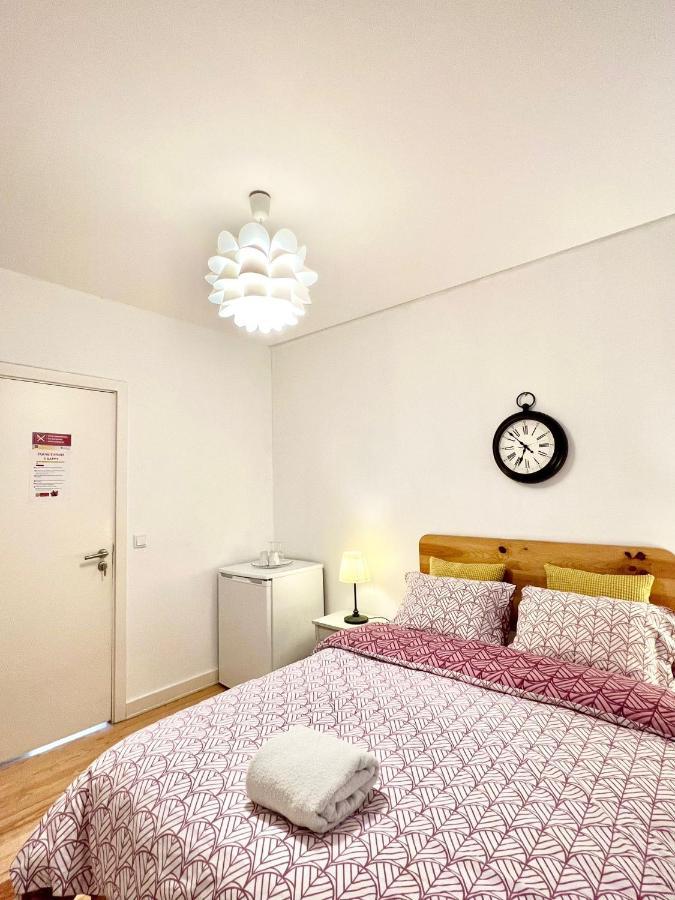 Single Room No Window