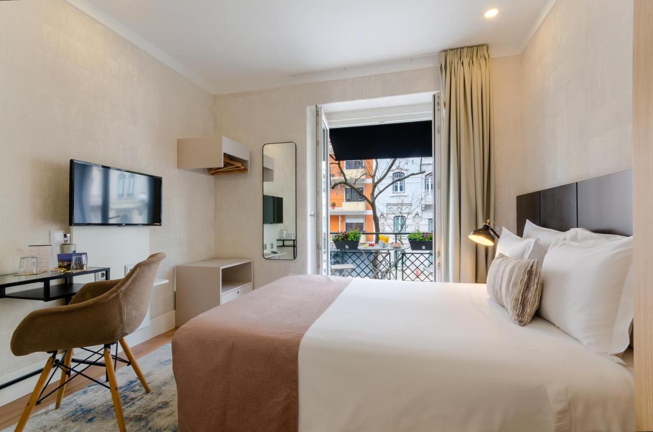 Double Room with Balcony,1472222152:JPEG