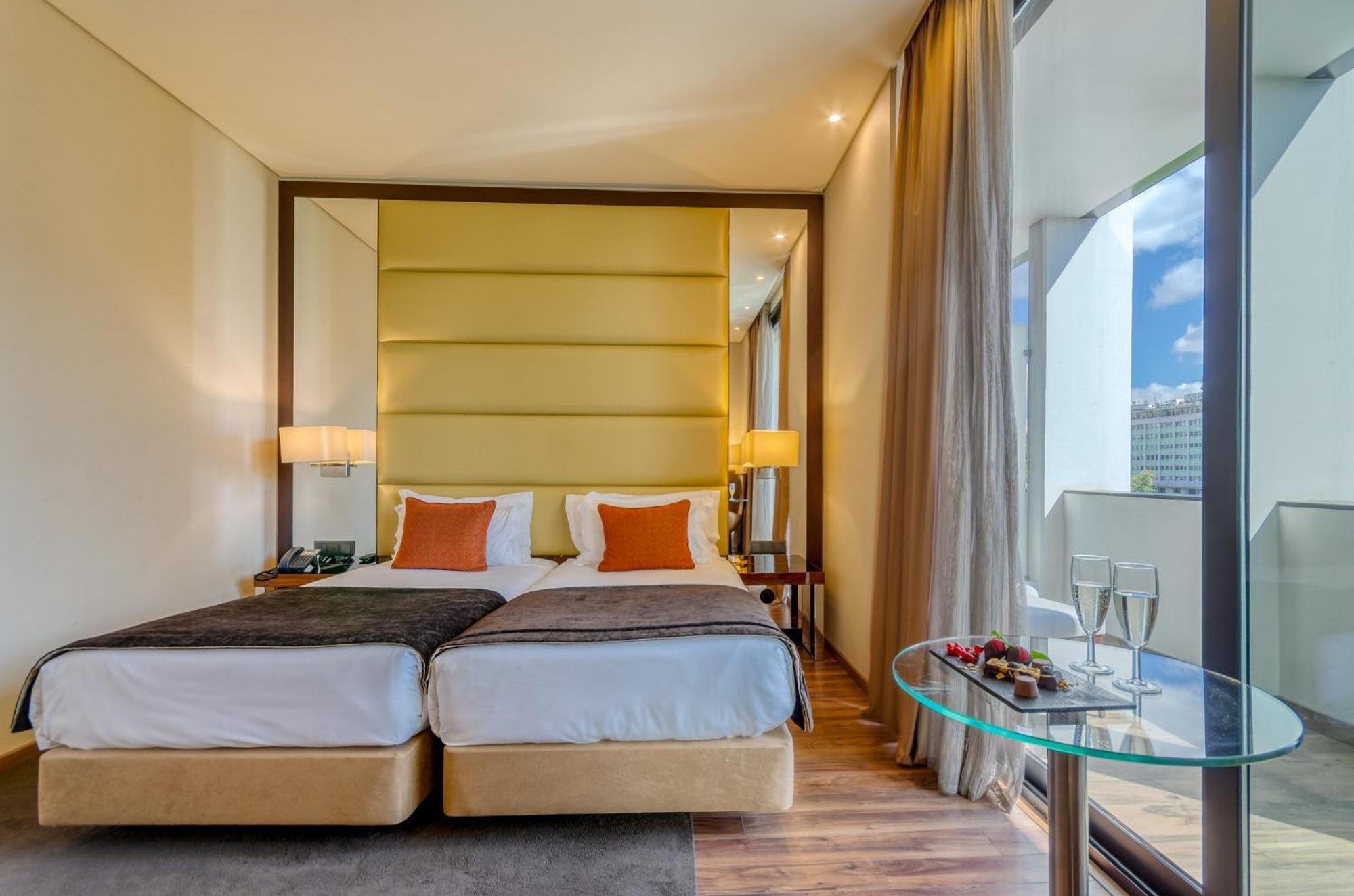 Executive Twin Room with Balcony,1274400781:JPEG