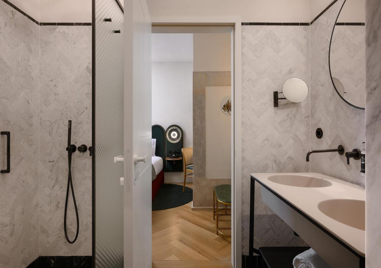 Double Room Interior Courtyard