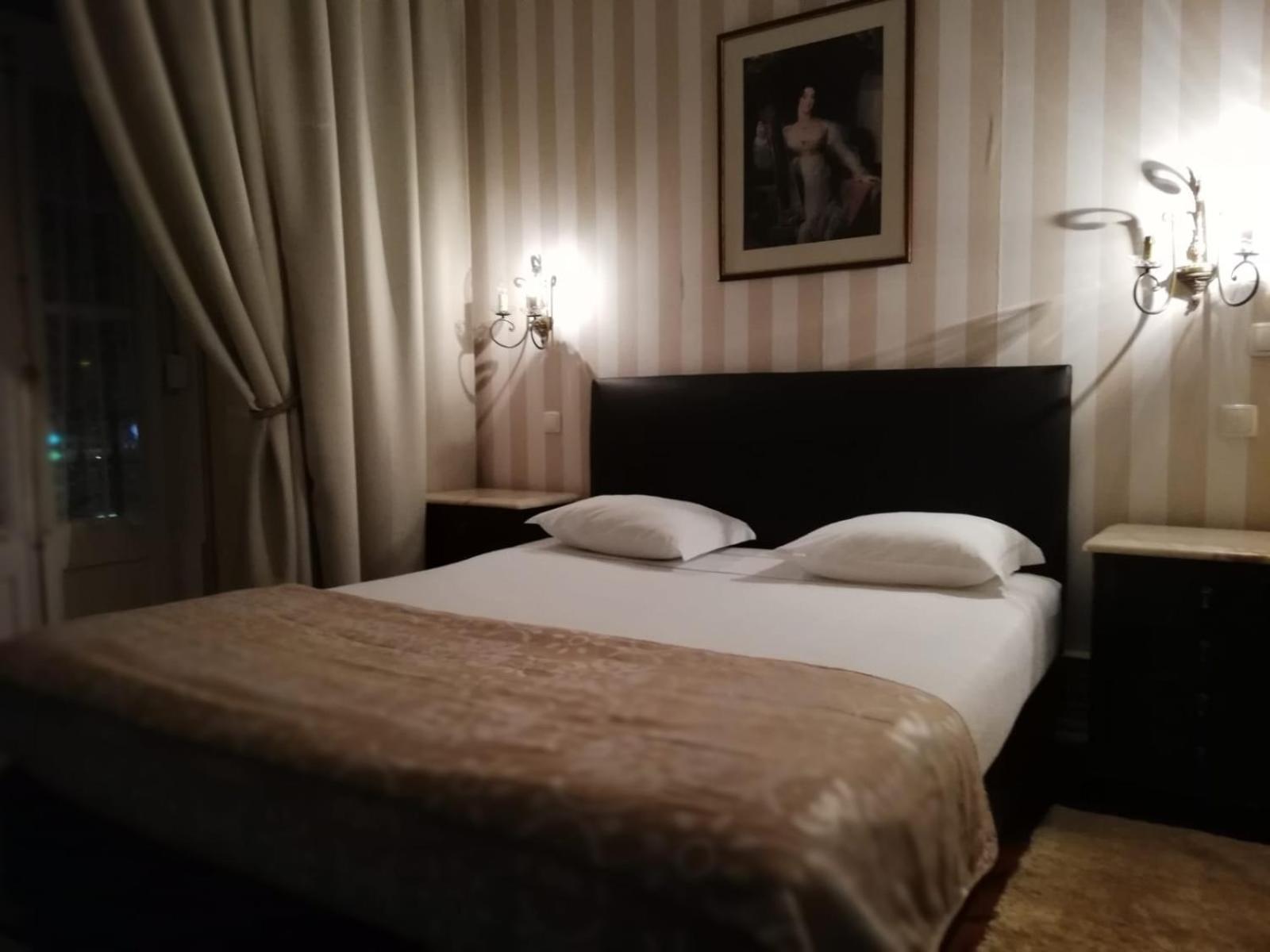 Double Room Private Bathroom