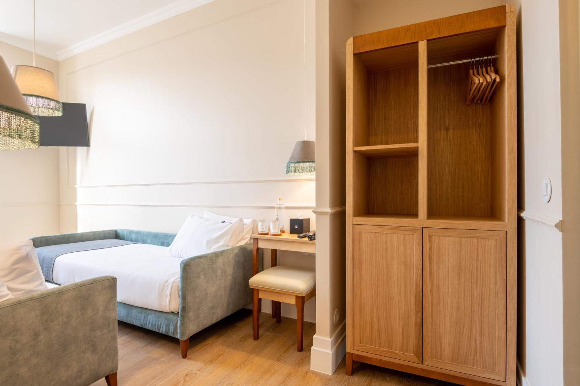 Small Twin Room