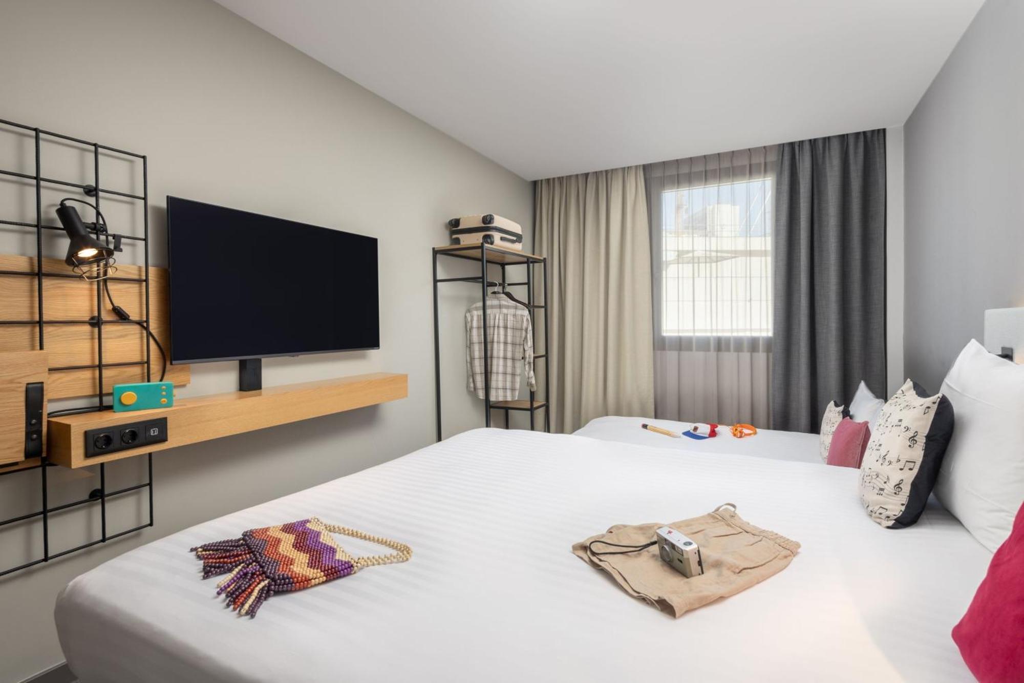 Moxyfied Family Sleeper Room