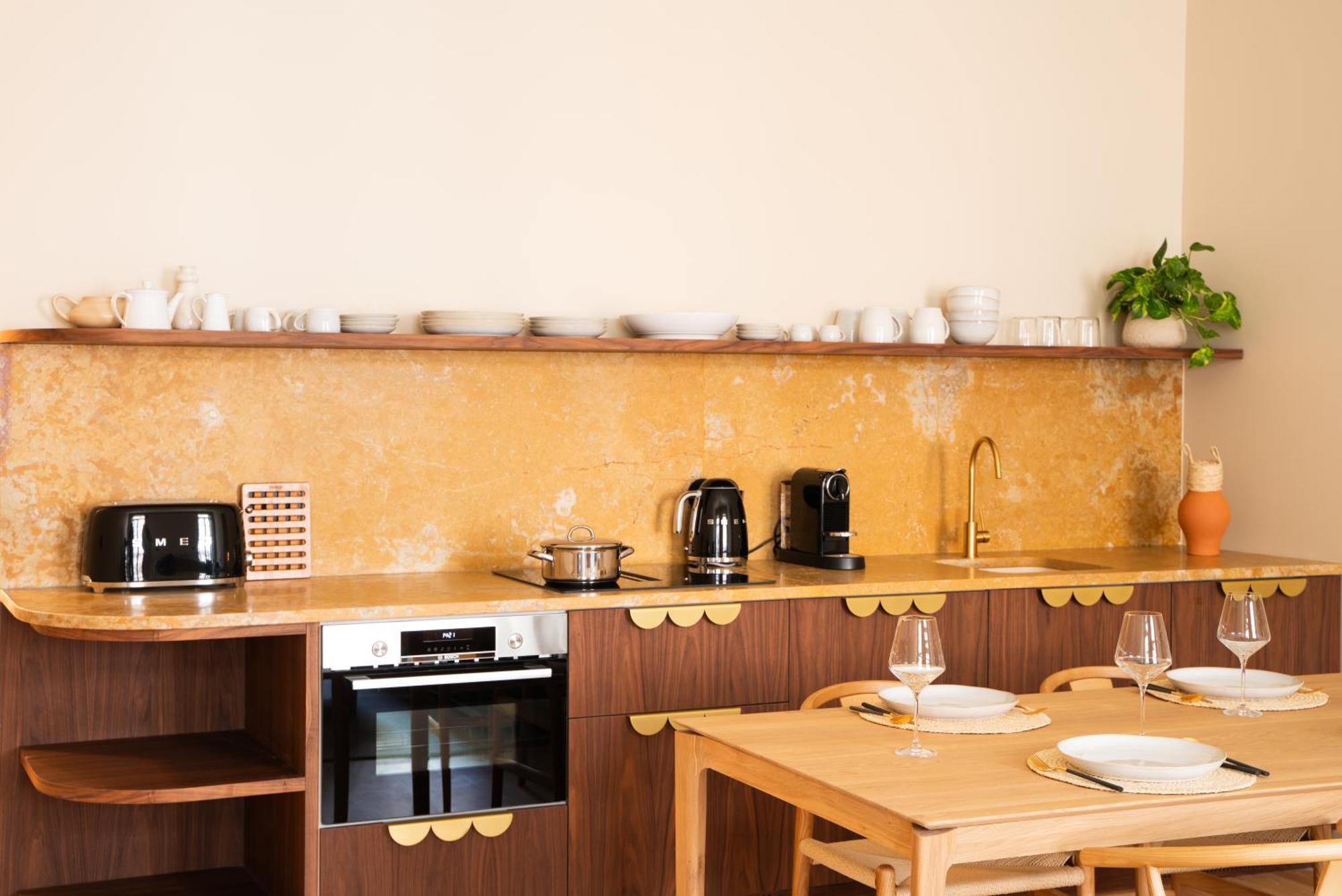 Deluxe Apartment