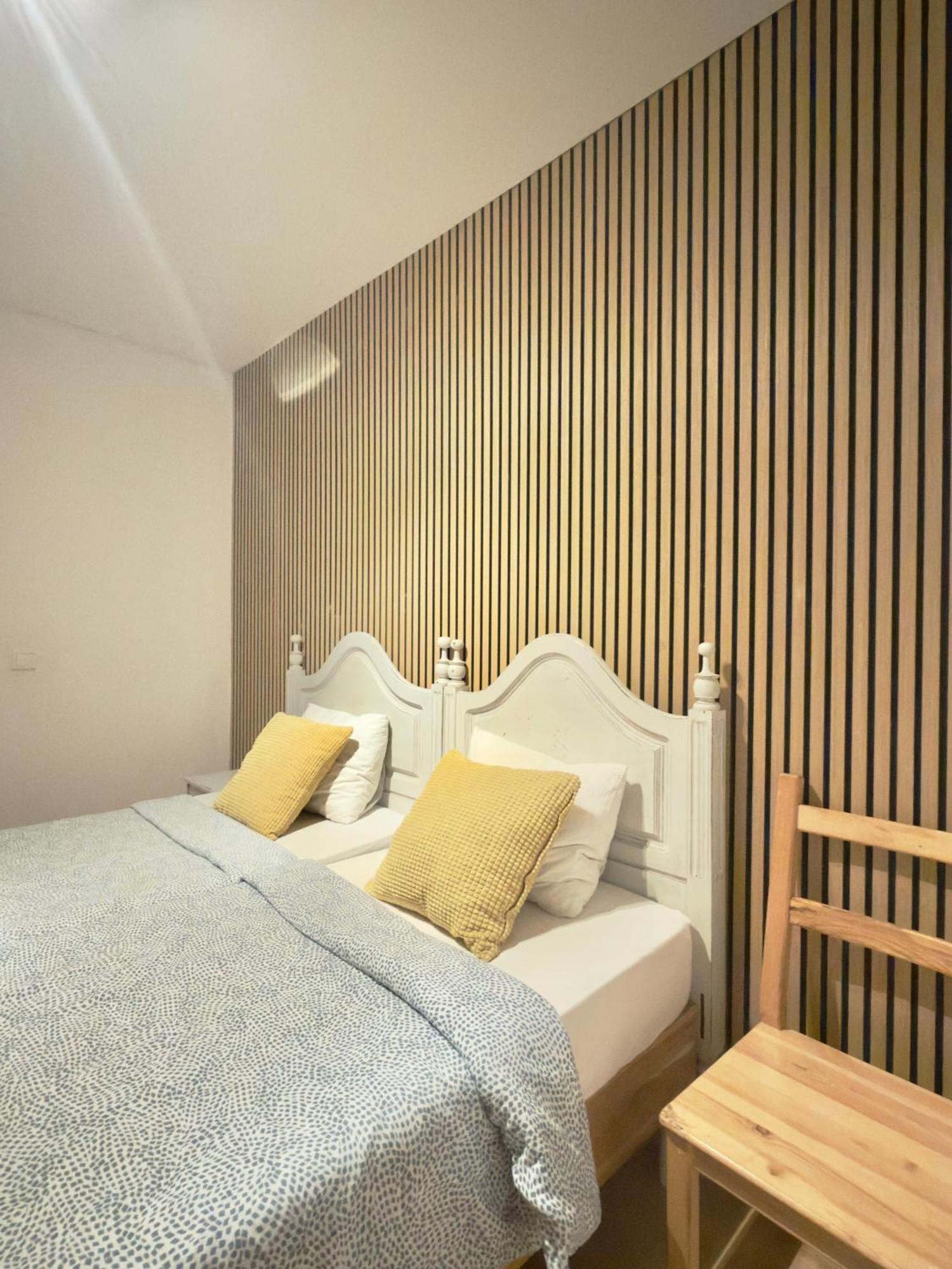 Standard Double Room No Window