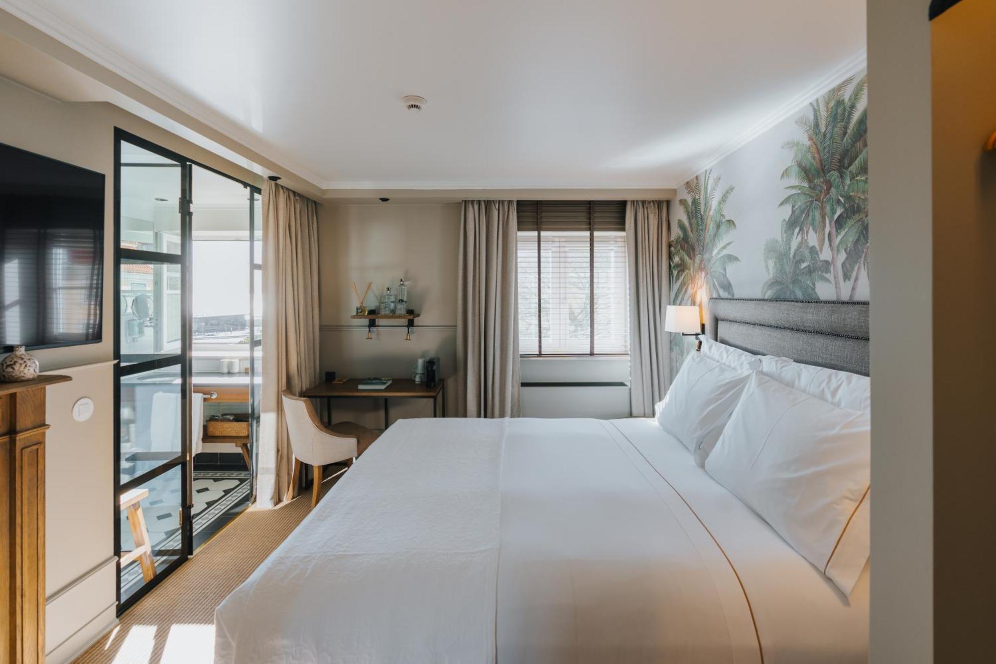 Superior Deluxe Double or Twin Room River View