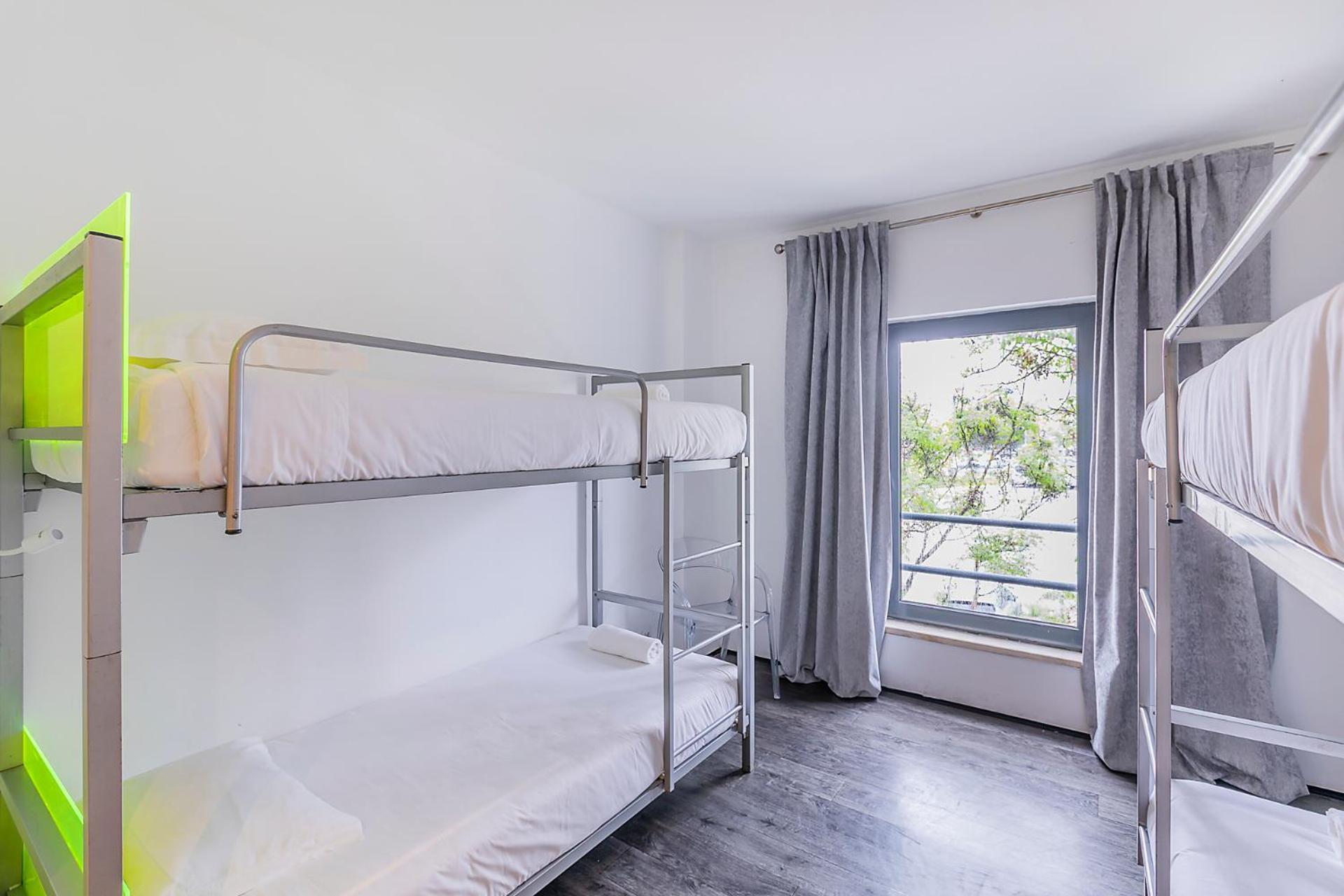 Bed 4-Bed Female Dormitory Room