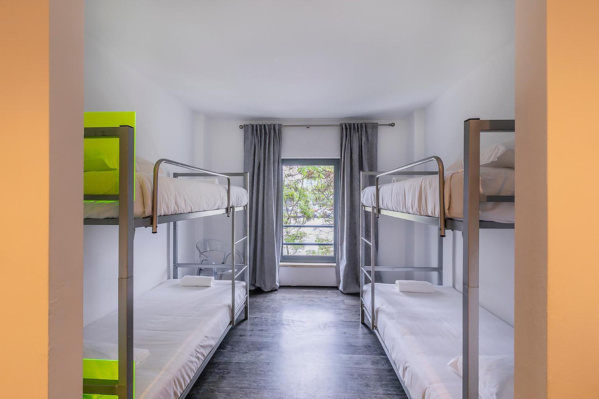 Bed 4-Bed Female Dormitory Room