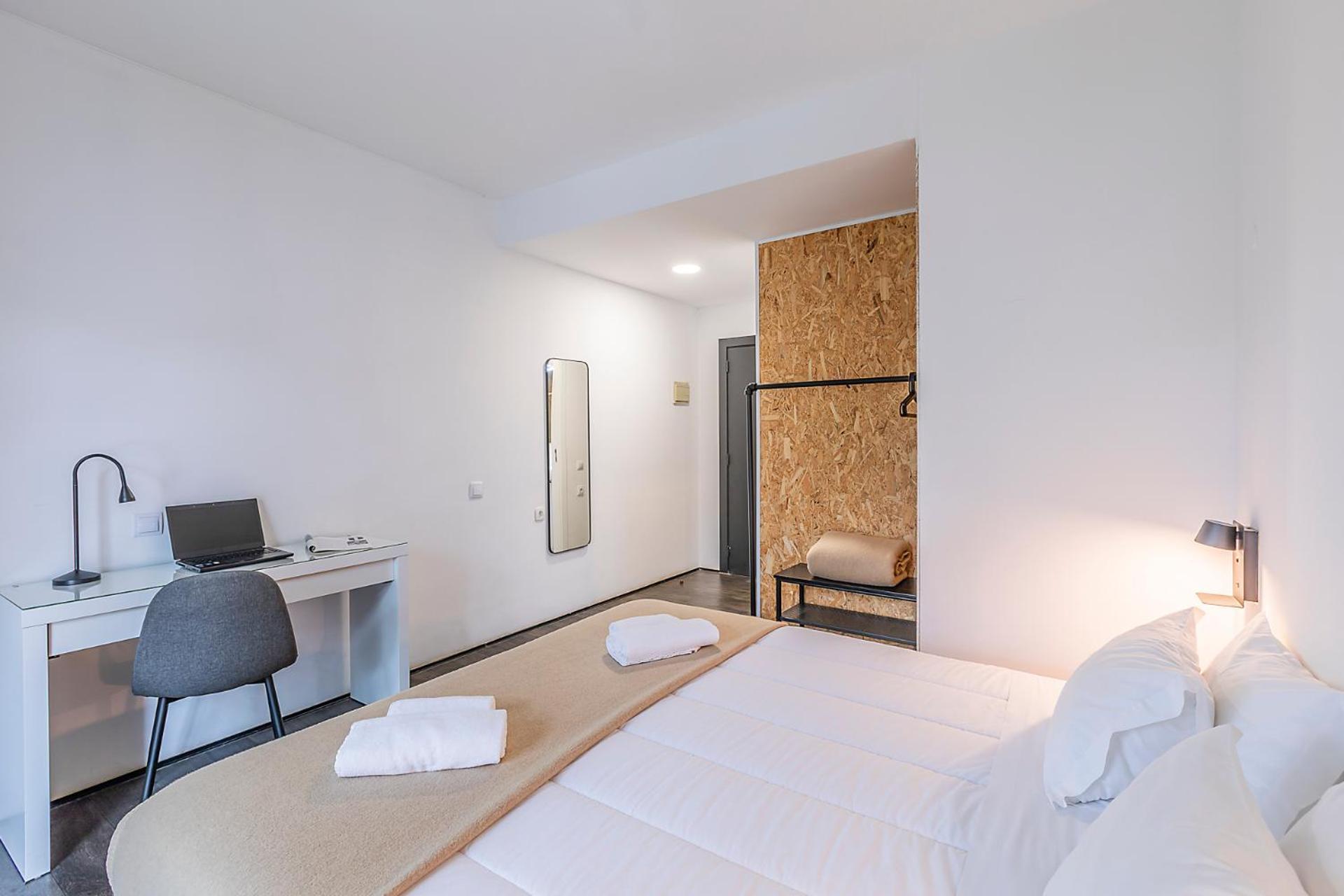 Double Room Private Bathroom
