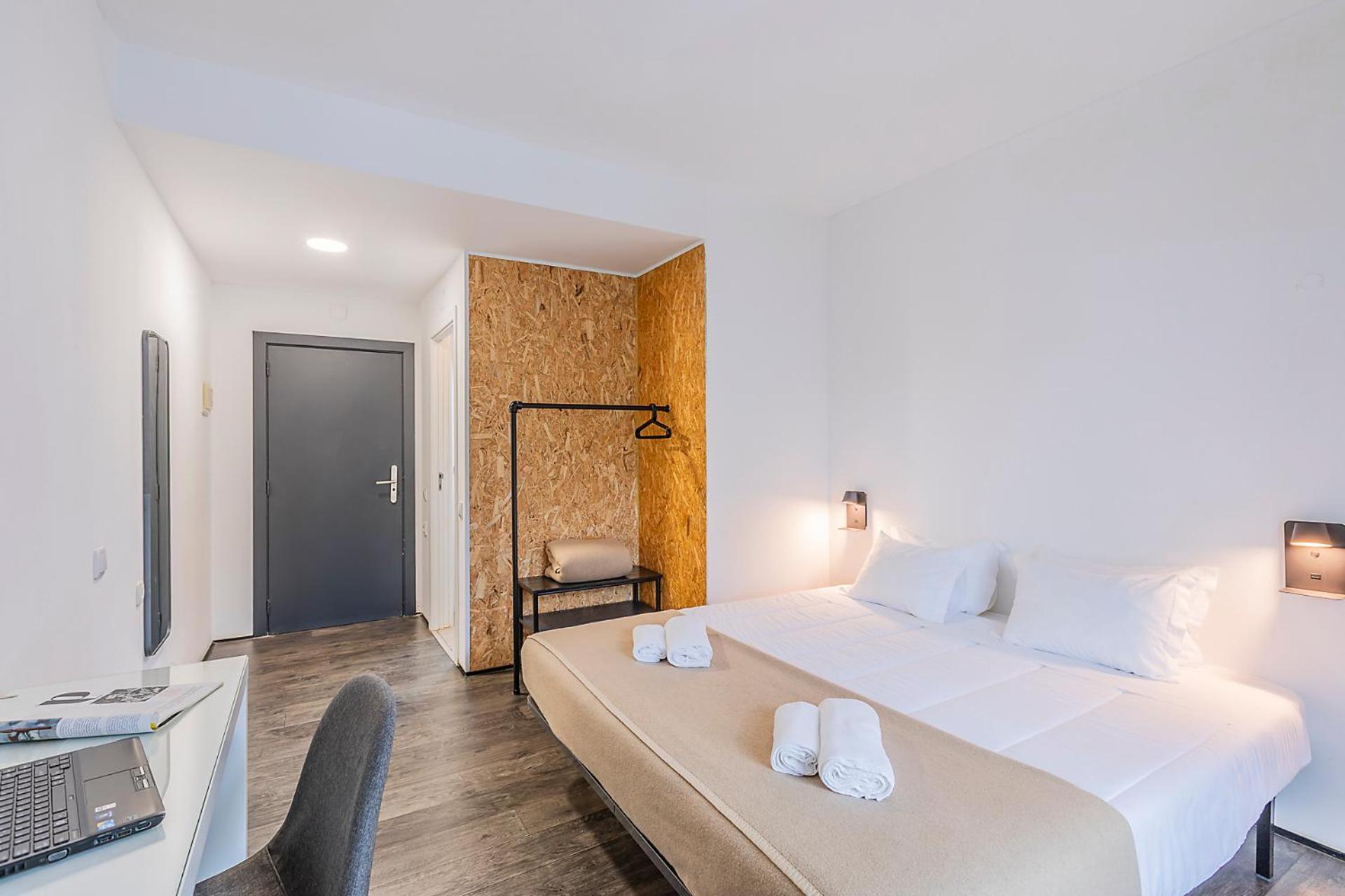 Double Room Private Bathroom