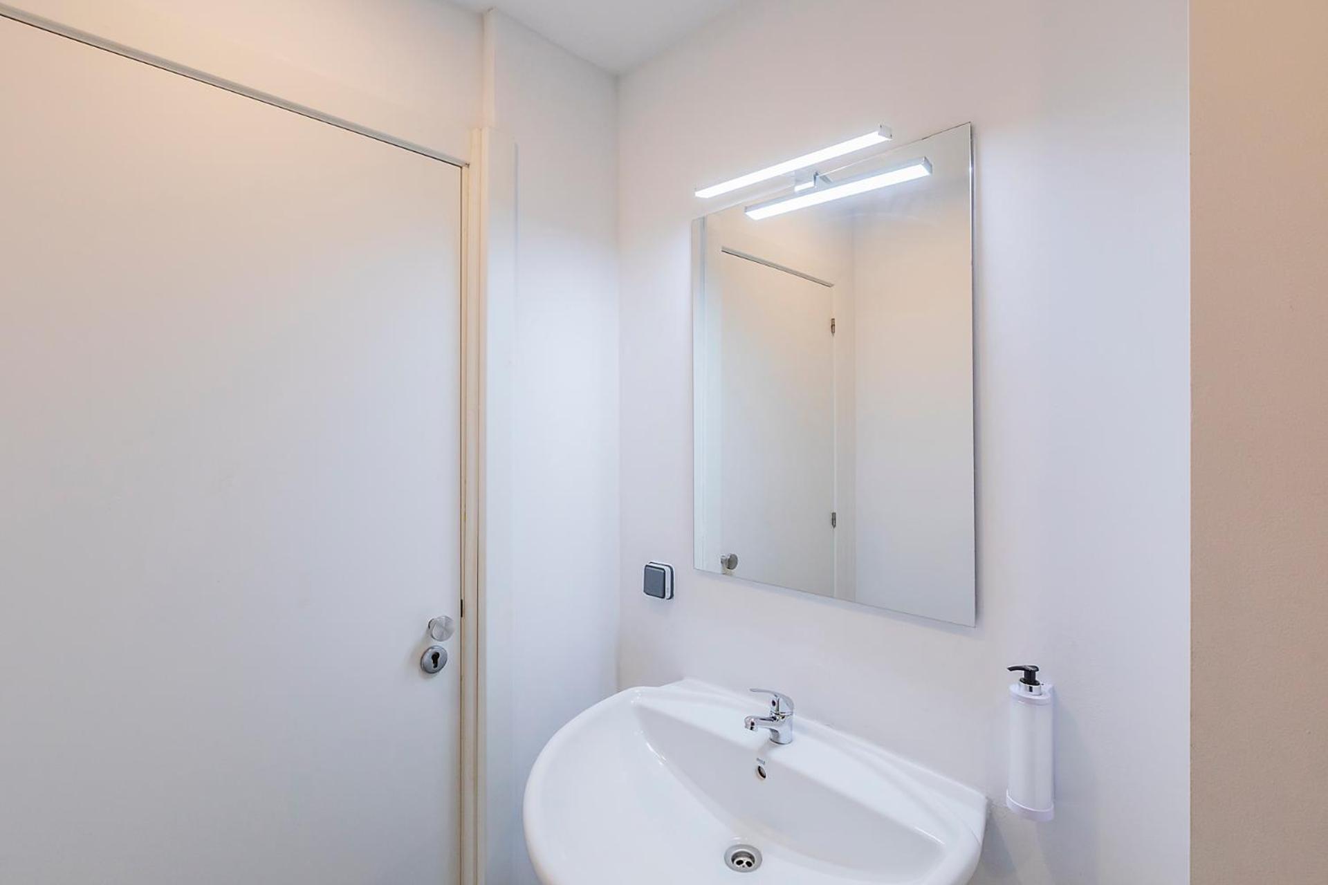 Twin Room Private Bathroom