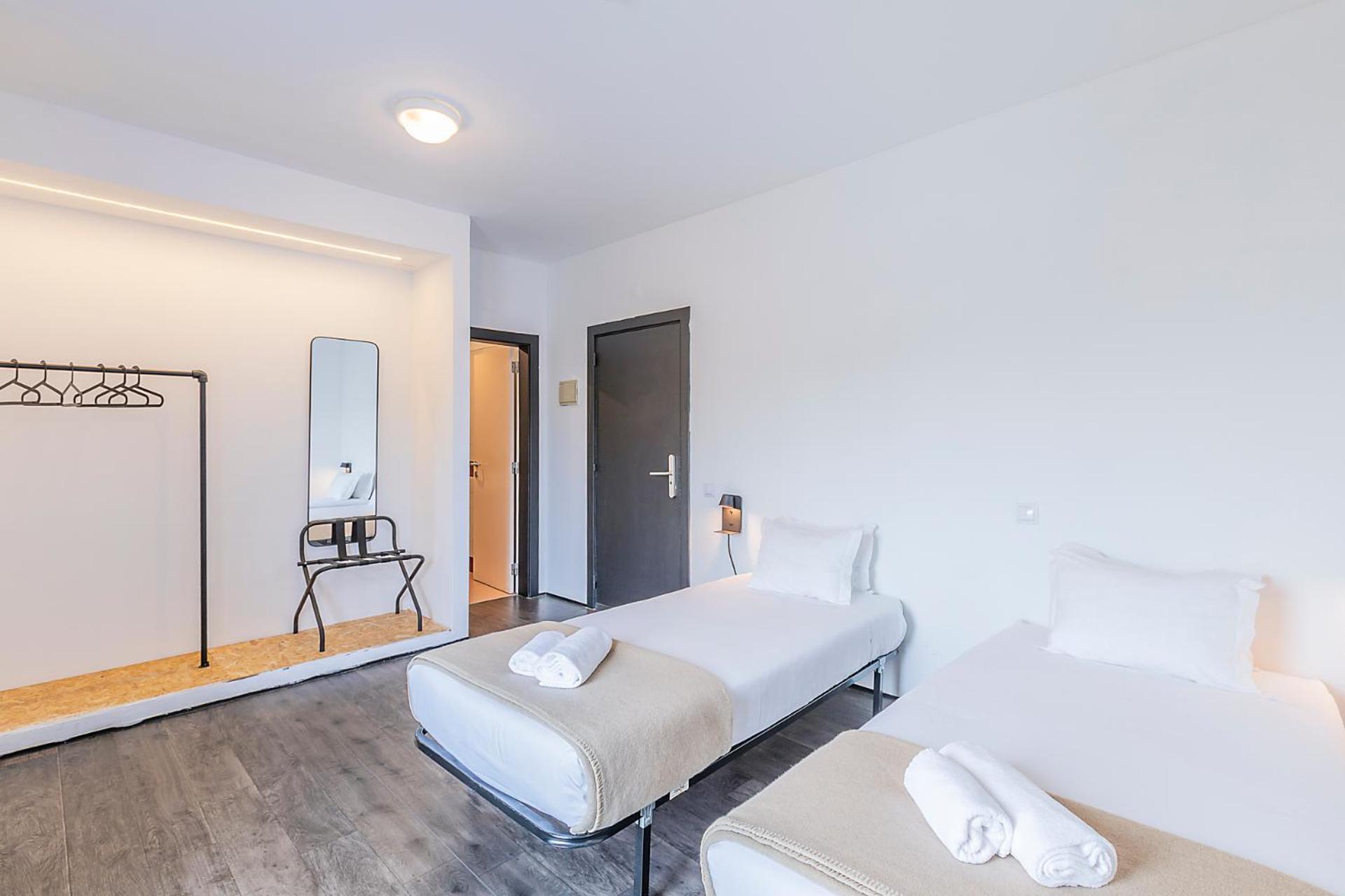 Twin Room Private Bathroom