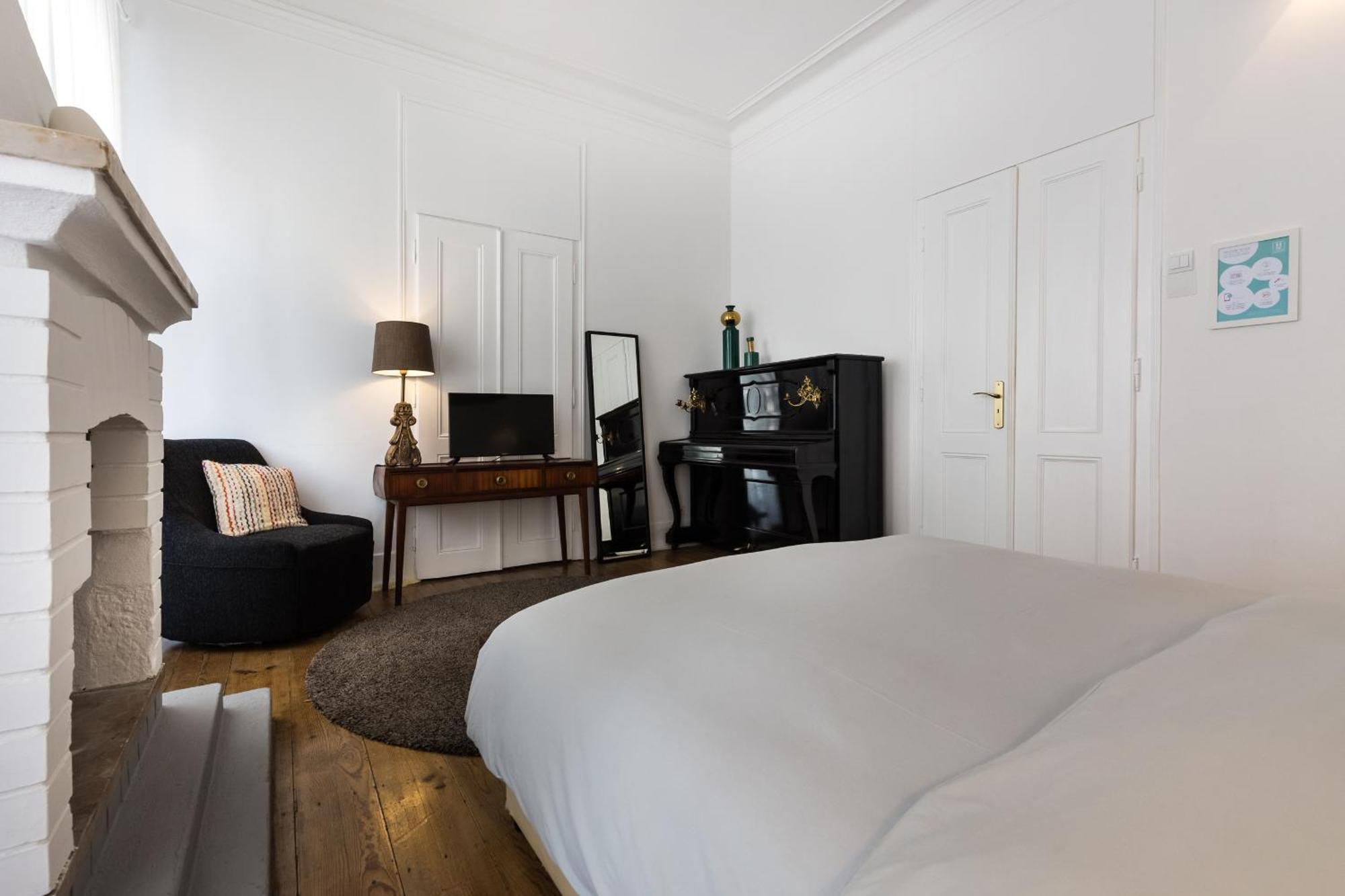 Double Room Private External Bathroom