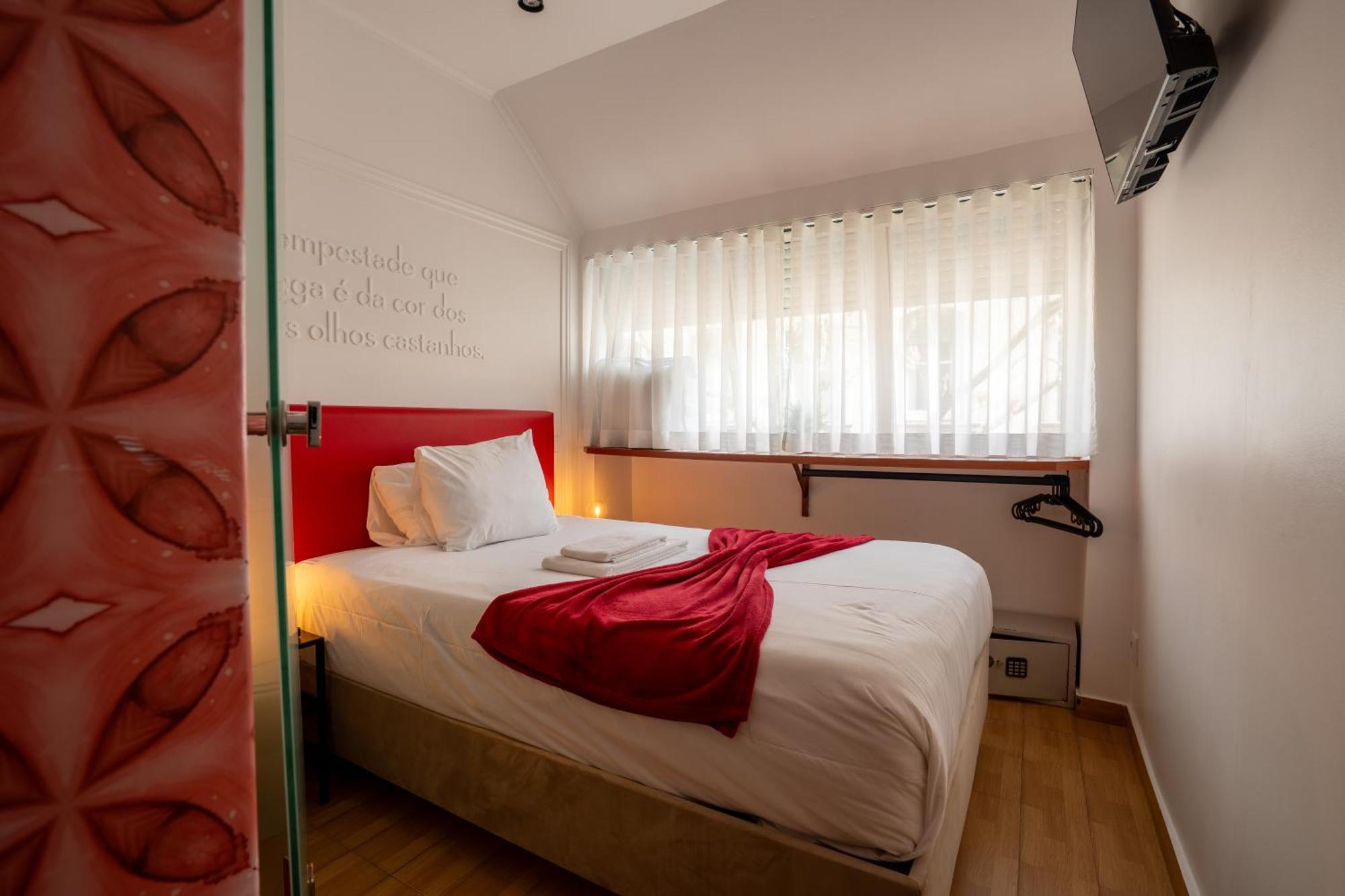 Small Single Room