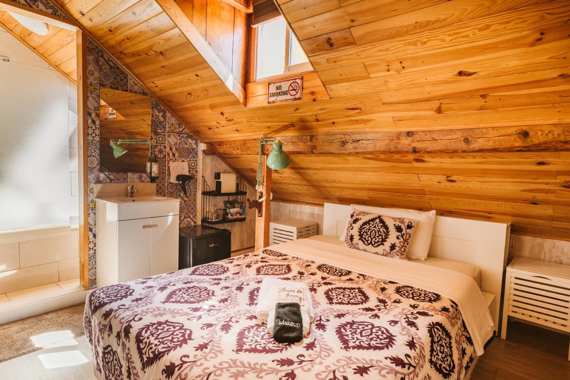 Attic Single Room Private Bathroom