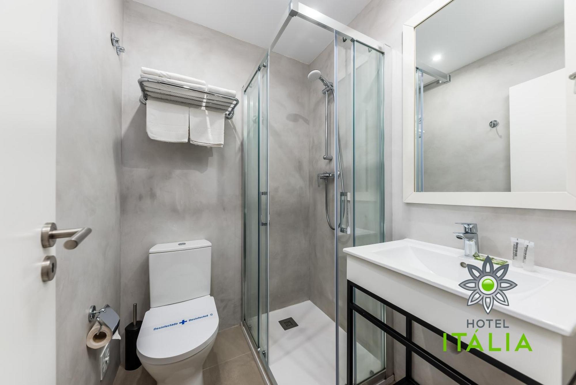 Small Single Room