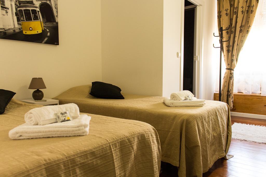 Twin Room with Private Bathroom