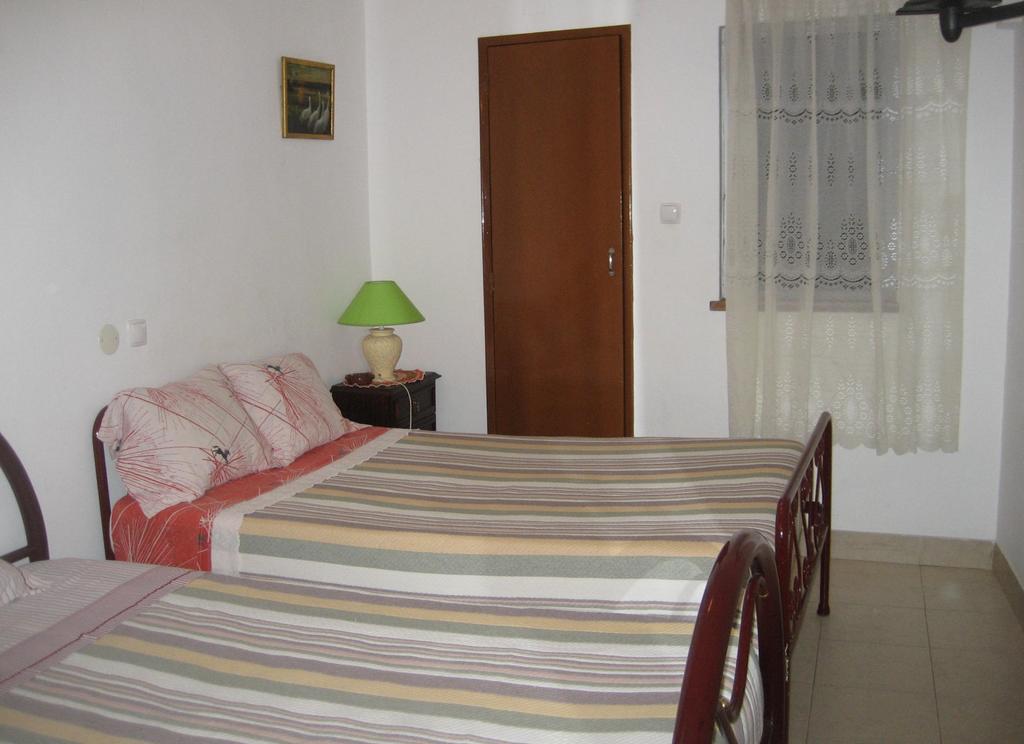 Triple Room with Shared Bathroom,224277860:JPEG