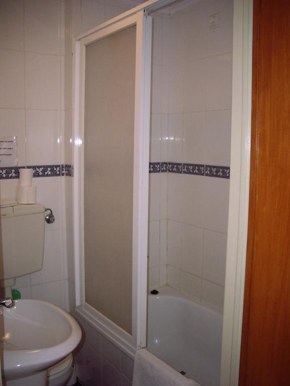 Twin Room Bathroom