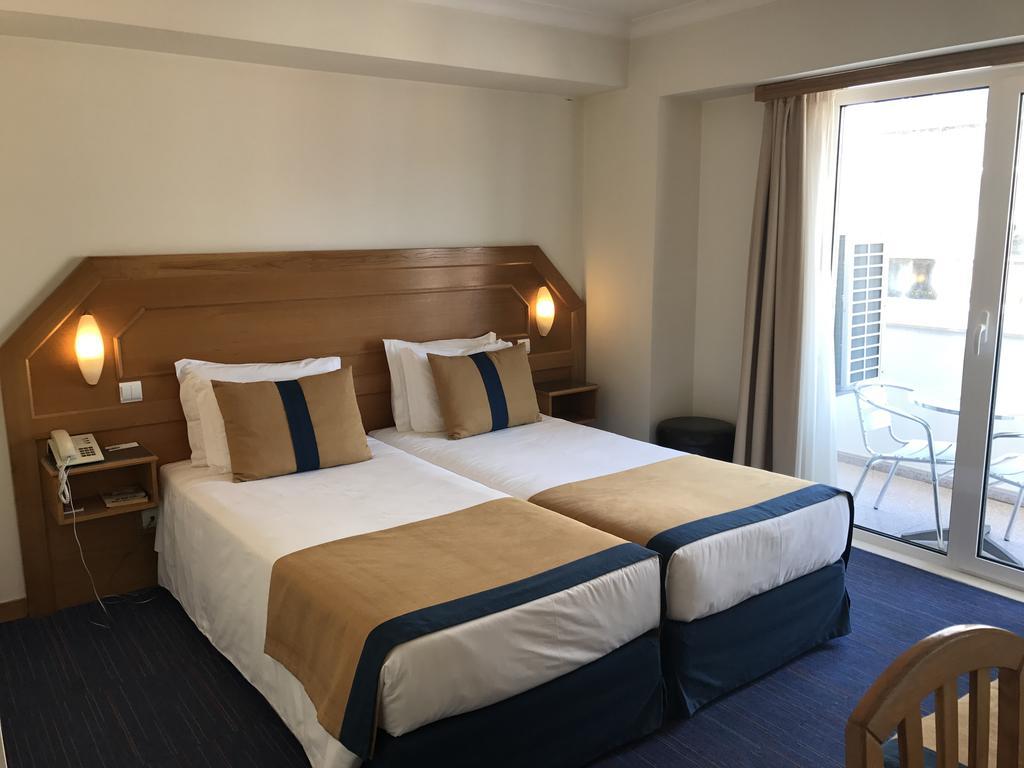 Triple Room,690458451:JPEG