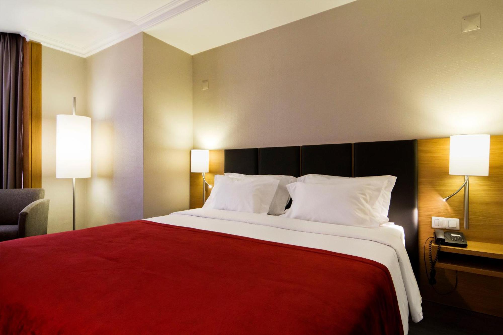 Offre Spéciale - Chambre Familiale (2 Adultes + 2 Enfants jusqu'à 12 ans)