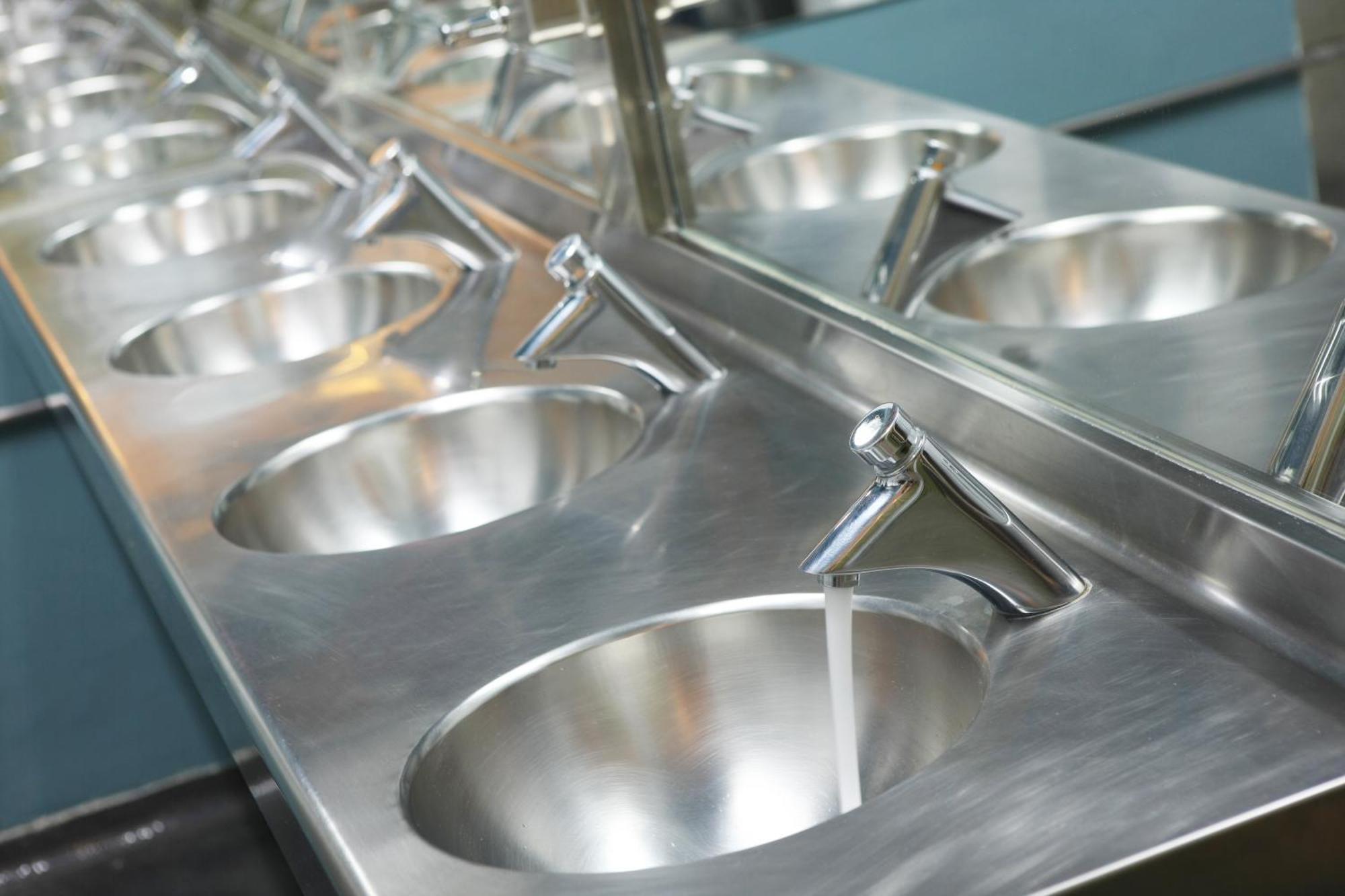 Bed in 10-Bed Mixed Dormitory Room with Shared Bathroom,834935414:JPEG