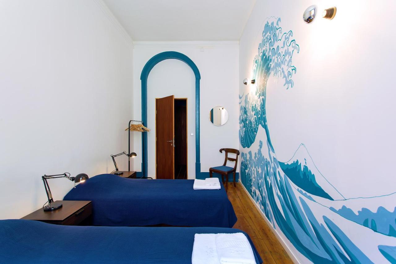 Twin Room Private External Bathroom