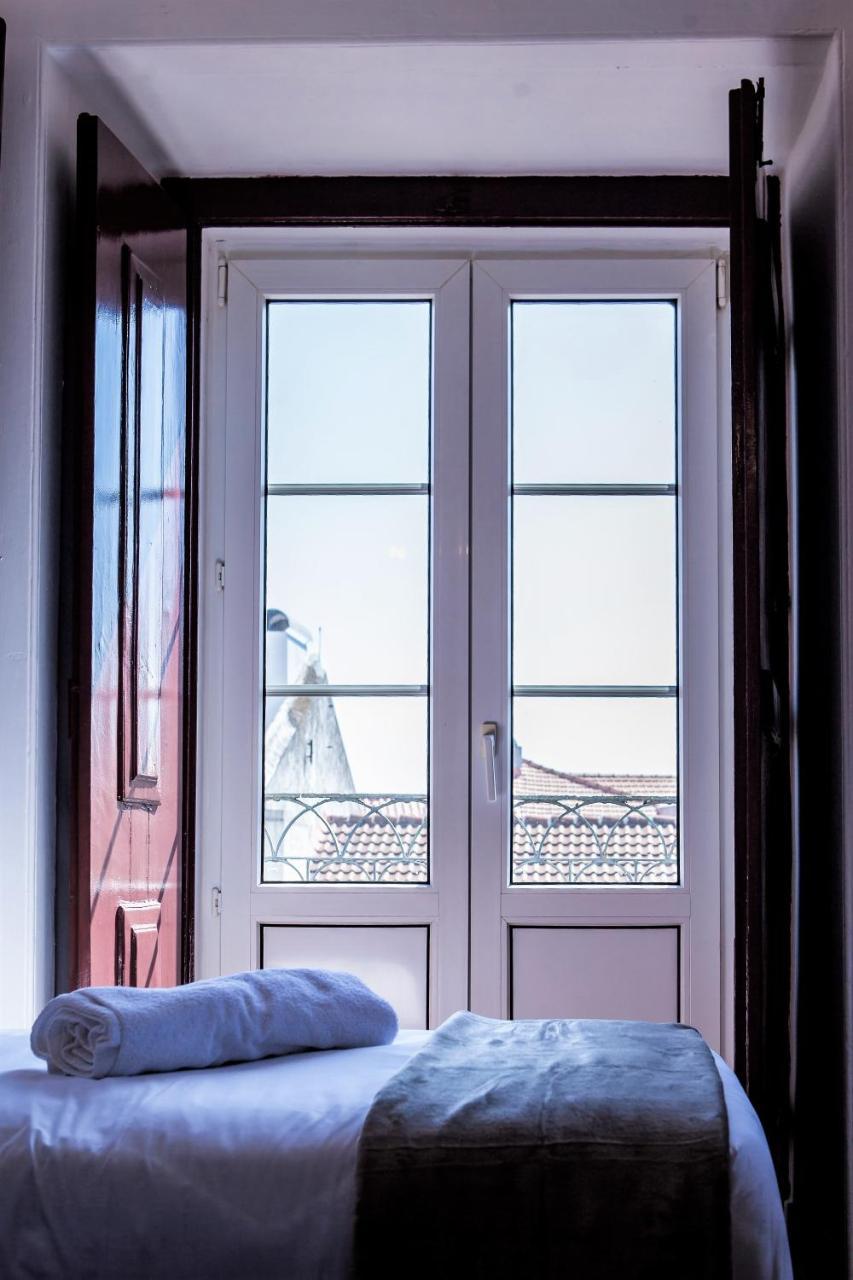 Chambre Double avec Balcon et Salle de Bains Commune
