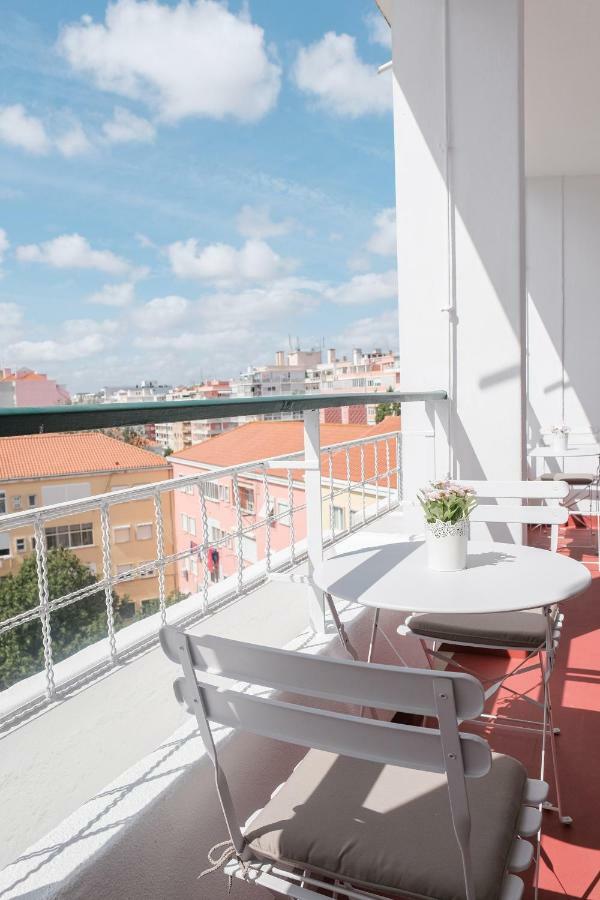 Single Room Balcony