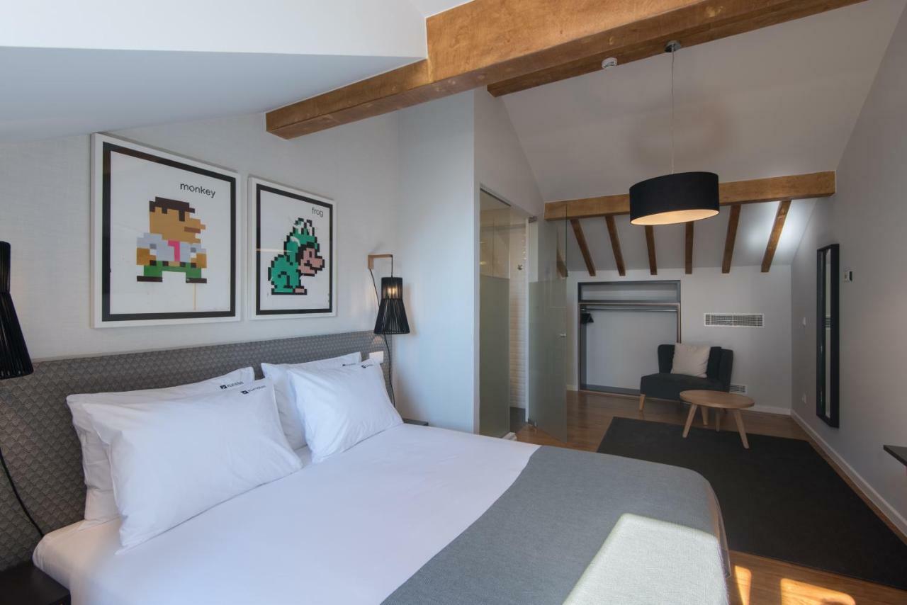 Large Double Room,884415676:JPEG