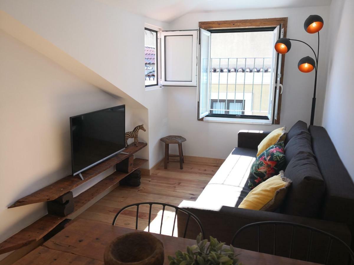 Apartamento com Varanda