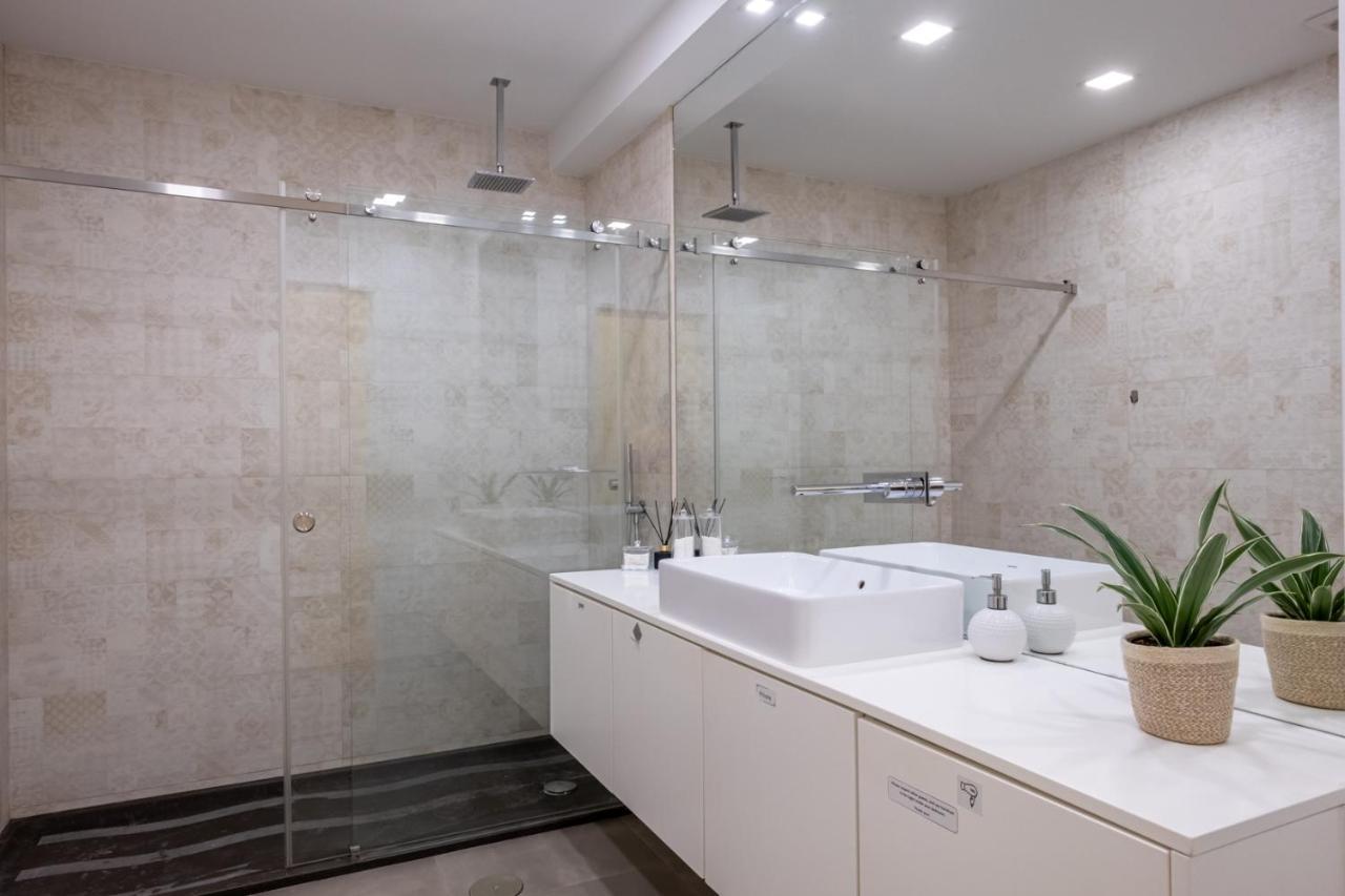 Double Room with Shared Bathroom,973713040:JPEG