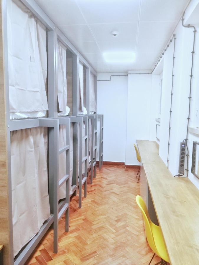 Cama em Dormitório com 8 Camas