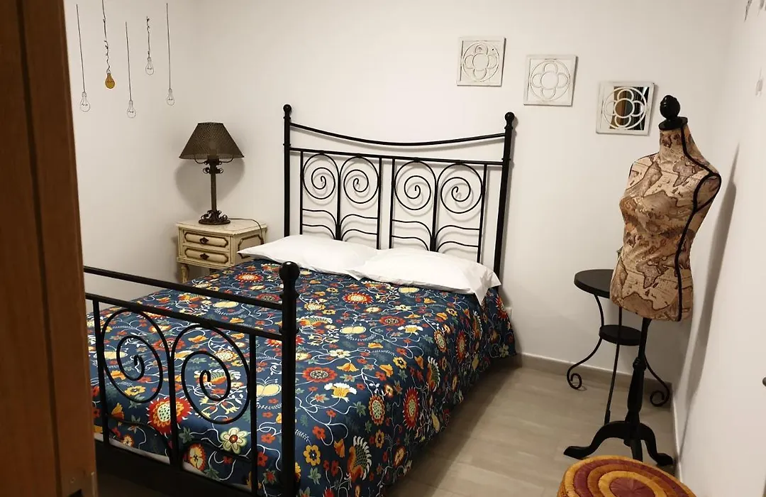 Lisbon Hostel Terminal 4-1