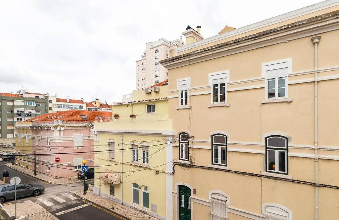 3 Bedroom Villa In Central Lisbon-1