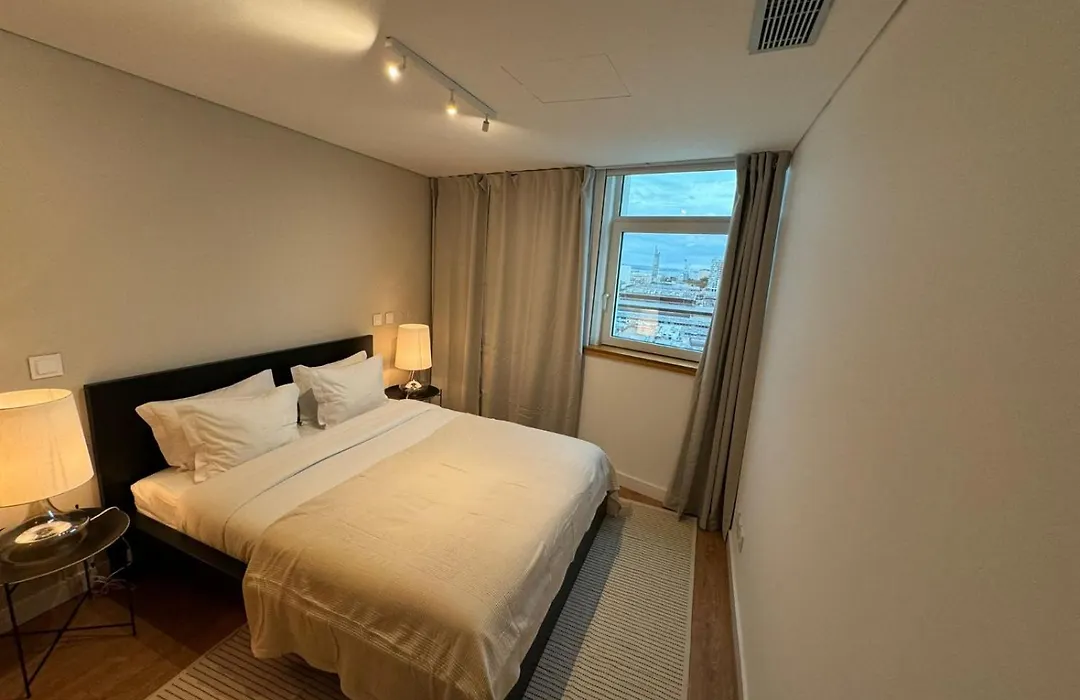 Your Lisbon Home Oriente-1