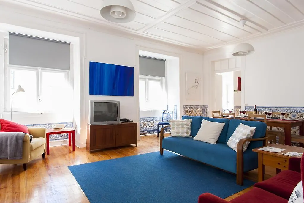 Joivy Classic 3Br Home With Workspace In Chiado, 2Mins From Baixa-Chiado Subway-1