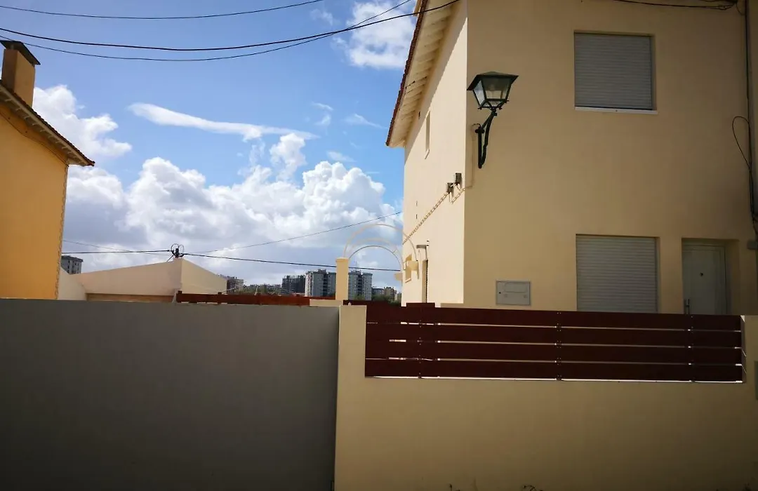 Be My Neighbour-1